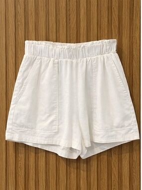 White Linen Blend Elastic Waist Shorts Women’s M Coastal Lounge Beachy Minima